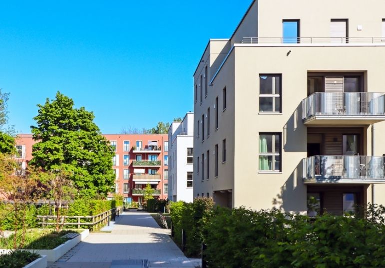 Als Immobilienmakler legen wir Wert auf eine marktgerechte Positionierung Ihrer Immobilie.